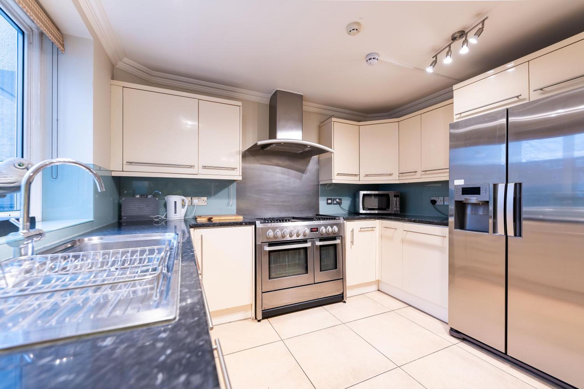 Luxury 6 Bedroom House In Southwick Street London Ngoại thất bức ảnh